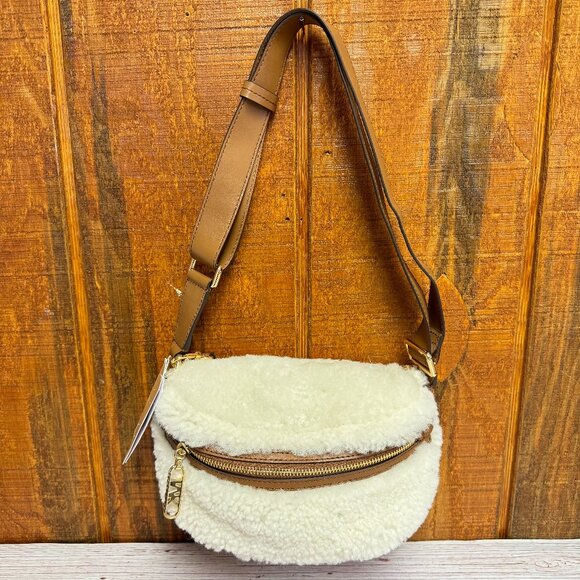 Michael Kors Handbags - MICHAEL KORS Slater Shearling Small Sling Pack Chain Messenger